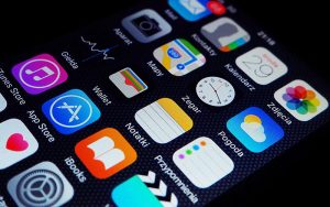 アプリを使うと、なぜ浪費が拡大するのか