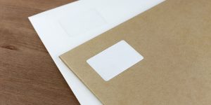 封筒にお金を入れて管理する